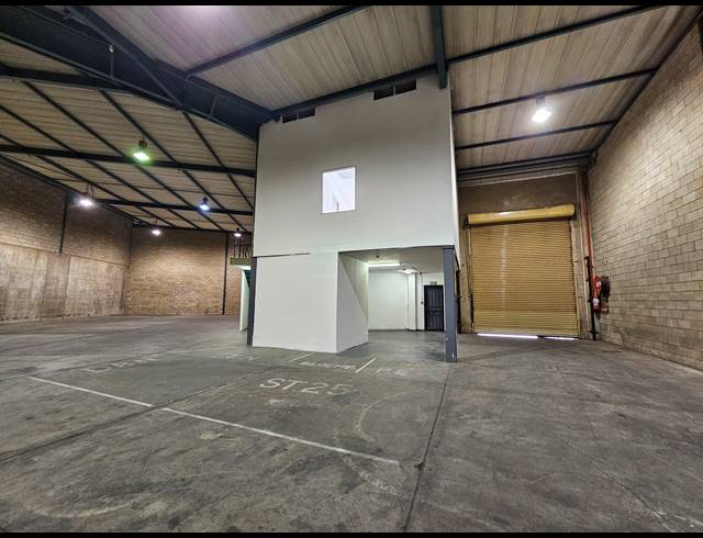 759M² WAREHOUSE TO LET IN LINBRO PARK